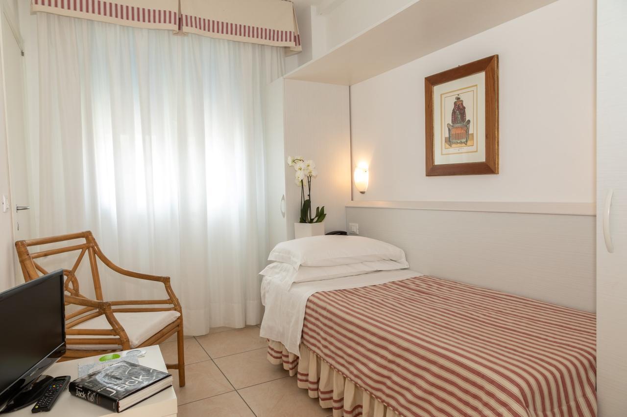 Hotel Plaza Esplanade Lido di Jesolo Ngoại thất bức ảnh